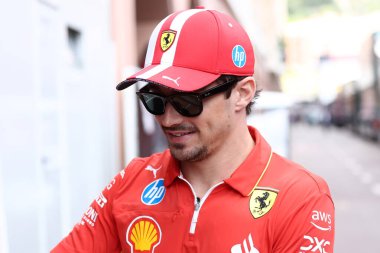 Monako - 26 Mayıs 2024 - Monako Formula 1 Grand Prix sırasında Scuderia Ferrari 'den Charles Leclerc - 