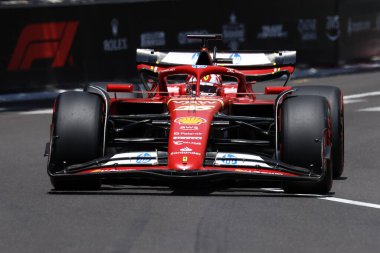 Monako - 26 Mayıs 2024 - Monako Formula 1 Grand Prix sırasında Scuderia Ferrari 'den Charles Leclerc - 