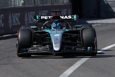 Monako - 26 Mayıs 2024 - Mercedes AMG Petronas F1 takımından George Russell Monako Formula 1 Grand Prix sırasında - 