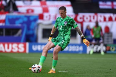 Düsseldorf, Almanya. 6 Temmuz 2024 - İngiltere 'den Jordan Pickford ve İsviçre Uefa Euro 2024