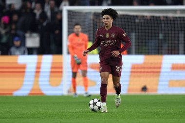Torino, İtalya. 11 Aralık 2024. Uefa Şampiyonlar Ligi. Juventus Fc Manchester City FC 'ye karşı. - Manchester City FC 'den Rico Lewis