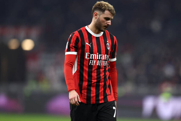 Santiago Gimenez of Ac Milan looks on during the Coppa Italia quarter-finals match beetween Ac Milan and As Roma at Stadio Giuseppe Meazza on February 5, 2025 in Milano, Italy .