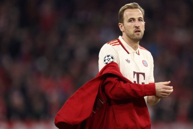 FC Bayern Munchen takımından Harry Kane, 8 Nisan 2025 tarihinde Almanya 'nın Munchen kentinde oynanan UEFA Şampiyonlar Ligi 2024 / 25 çeyrek final karşılaşmasında Fc Bayern Munchen ile FC Internazionale arasında seyrediyor. .