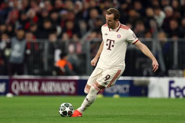FC Bayern Munchen takımından Harry Kane, 8 Nisan 2025 tarihinde Almanya 'nın Munchen kentinde oynanan UEFA Şampiyonlar Ligi 2024 / 25 çeyrek final karşılaşmasında Fc Bayern Munchen ile FC Internazionale arasında oynanan karşılaşmada. .