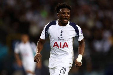 Tottenham Hotspur Fc takımından Muhammed Kudus, UEFA Süper Kupa Finali 'nde Paris Saint-Germain Fc ile Tottenham Hotspur Fc arasında oynanan karşılaşmaya 13 Ağustos 2025' te İtalya 'nın Udine kentinde bakıyor..