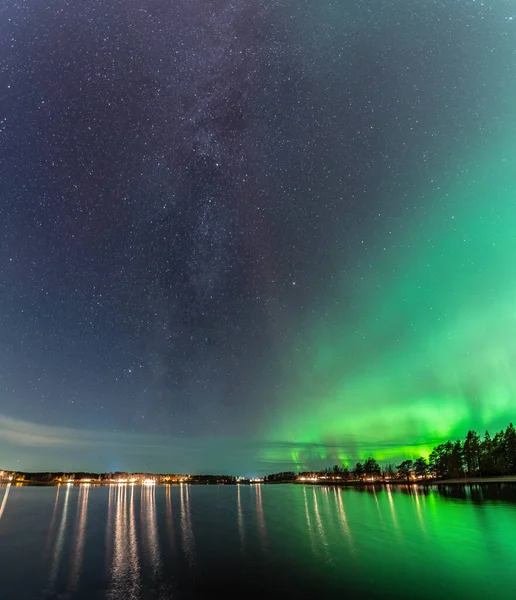 북극광의 아름다운 사진을 북극광 스웨덴의 밤하늘의 — 스톡 사진