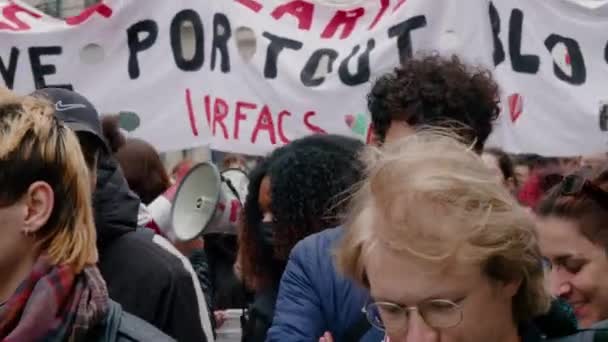 Παρίσι Μαρτίου 2023 Διαμαρτυρία Κατά Της Γαλλικής Κυβέρνησης — Αρχείο Βίντεο