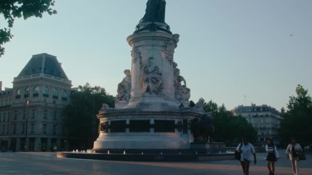 Παρίσι Γαλλία Ιουνίου 2023 Νωρίς Πρωί Στο Republique — Αρχείο Βίντεο