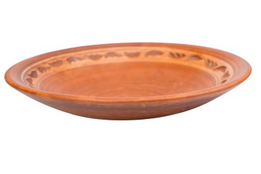 Beyaz arkaplanda boş seramik plaka izole edildi. Kırpma yolu dahil.