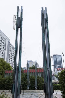  Varşova, Polonya - 5 Ağustos 2023. Varşova Getto Köprüsü Anıtı, Varşova, Polonya