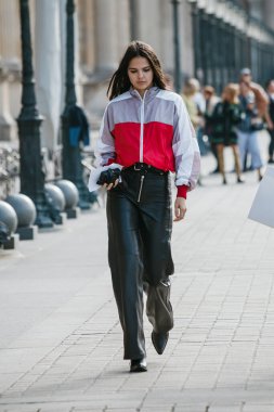 A guest outside Each X Other show during Paris Fashion Week Womenswear Spring Summer 2019
