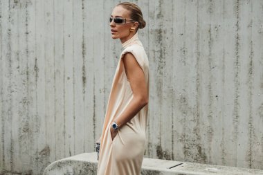 Milan Moda Haftası Kadın Giyim / Yaz 2024 'te Sportmax Show' un dışında bir konuk..