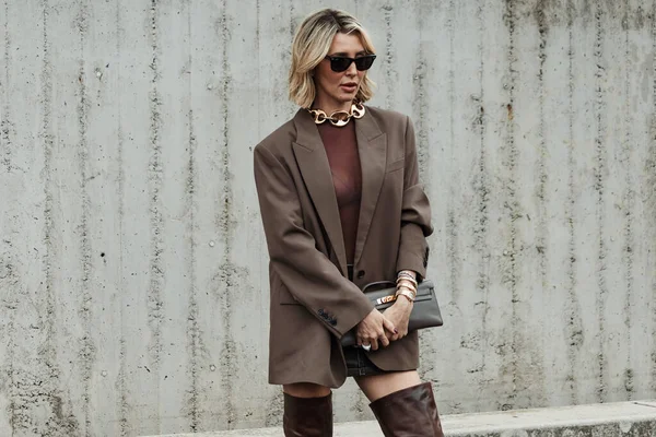 Milan Moda Haftası Kadın Giyim / Yaz 2024 'te Sportmax Show' un dışında bir konuk..