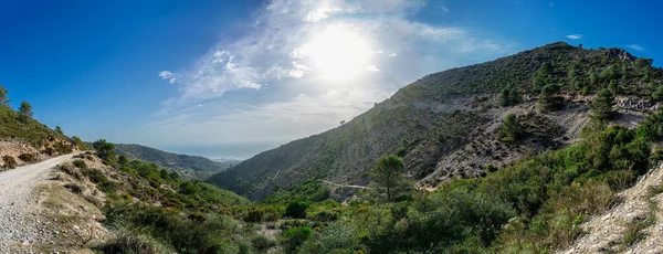 スペインのコスタ ソルにあるマラガ近くのカラモロ山へのハイキング — ストック写真