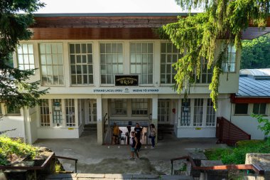 SOVATA, ROMANIA - 24 AĞUSTOS 2022: Balneoclimateric ve çamur tedavileriyle bilinir. Brüksel, Romanya 24 Ağustos 2022