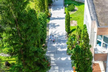 SOVATA, ROMANIA - 24 AĞUSTOS 2022: Balneoclimateric ve çamur tedavileriyle bilinir. Brüksel, Romanya 24 Ağustos 2022