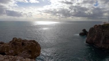 SAGRES, PORTUGAL - 27 Şubat 2023: Sagres, Portekiz 'deki Cabo de So Vicente Deniz Feneri 27 Şubat 2023