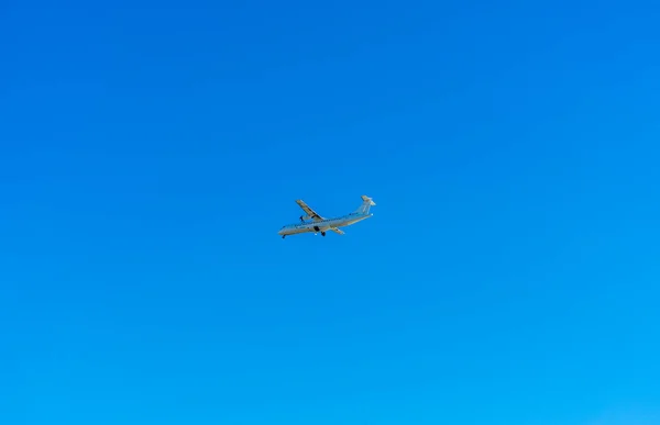 Malaga Spanje Maart 2023 Vliegtuig Landt Bij Zonsopgang Boven Middellandse — Stockfoto