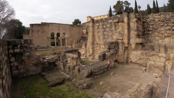スペイン コルドバ 2023年2月12日スペイン コルドバ近郊の要塞化されたアラブ イスラム教徒の中世宮殿都市 メディナ アザハラ遺跡 — ストック動画