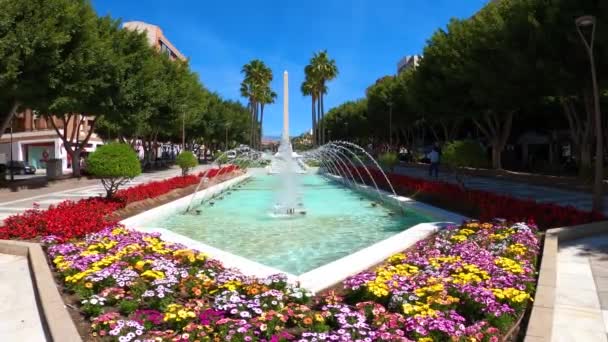 Almeria スペイン 2023年3月19日 2023年3月19日のスペイン アルメリアのランブラ通りの居心地の良い風景 — ストック動画