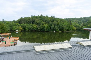 SOVATA, ROMANIA - 24 AĞUSTOS 2022: Balneoclimateric ve çamur tedavileriyle bilinir. Brüksel, Romanya 24 Ağustos 2022