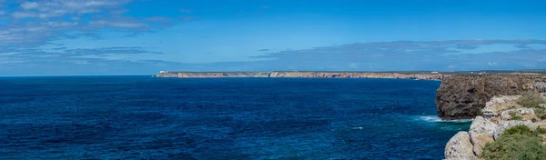 Atlantik Okyanusu Nda Sörf Lagos Portekiz Dışında Algarve Sahili — Stok fotoğraf