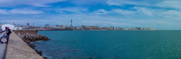 Cadiz España Abril 2023 Vista Panorámica Del Paseo Marítimo Cádiz — Foto de Stock