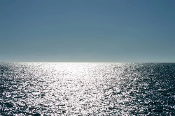 Ήλιος Λάμπει Πάνω Από Τον Ατλαντικό Ωκεανό — Φωτογραφία Αρχείου