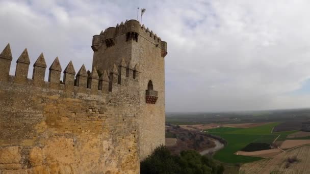 阿尔莫多瓦尔城堡 Spain Ferbuary 2023 2023年2月12日 阿尔莫多瓦尔城堡 Castillo Almodvar Del 西班牙阿尔莫多瓦尔的一座穆斯林城堡 — 图库视频影像