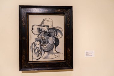 MALAGA, İspanya - 20 Mayıs 2023: 20 Mayıs 2023 'te İspanya' nın Malaga kentindeki Picasso müzesini ziyaret etmek