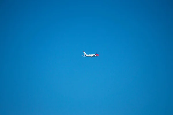 Torremolinos Spanien April 2023 Flugzeug Landet Über Dem Mittelmeer Costa — Stockfoto