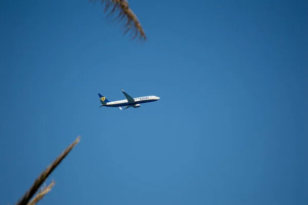 Torremolinos Ισπανια Απριλιου 2023 Αεροπλάνο Προσγειώνεται Πάνω Από Μεσόγειο Θάλασσα — Φωτογραφία Αρχείου