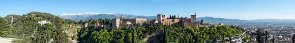 Granada Spanyolország Április 2023 Panorámás Kilátás Ősi Arab Erőd Alhambra — Stock Fotó