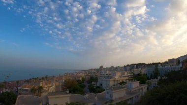 TORREMOLINOS, SPAIN - 16 Temmuz 2023: 16 Temmuz 2023 tarihinde İspanya 'nın Torremolinos kentinde' la Virgen el Carmen 'tören alayı ile Rincn del Sol sahili manzarası