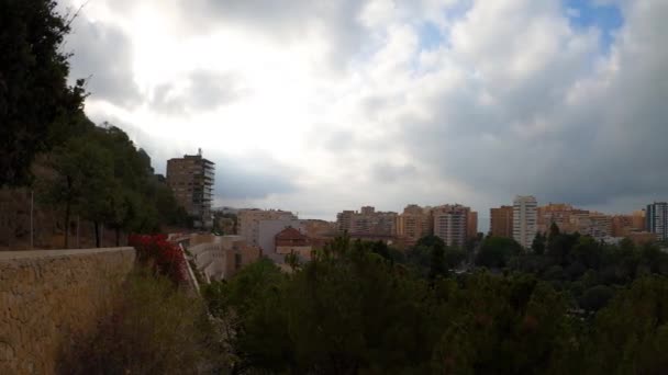 Malaga Hiszpania Lipiec 2023 Panoramiczny Widok Lotu Ptaka Malagę Pochmurny — Wideo stockowe