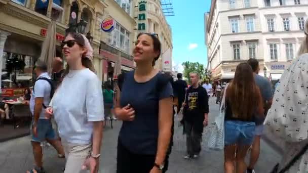 Budapest Ungern Juli 2023 Vandring Vaci Street Till Vorosmarty Square — Stockvideo