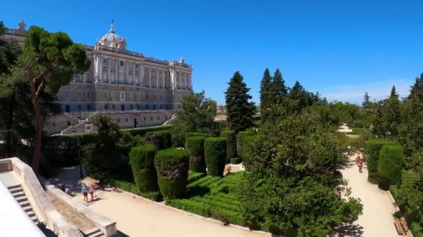 マドリード スパイス ユルリー8 2023 パラシオリアルデマドリード スペイン王室の公式邸宅 2023 スペインのマドリードのサバティーニ庭園からの眺め — ストック動画