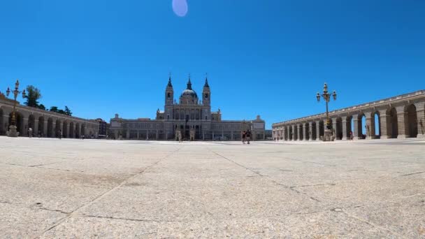 Madrid Espanha Julho 2023 Catedral Santa Maria Real Almudena Verão — Vídeo de Stock