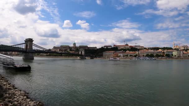 Budapest Hungria Julho 2023 Cisjordânia Rio Danúbio Castelo Palácio Real — Vídeo de Stock