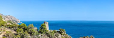 Cerro Gordo 'dan Akdeniz üzerinde gün batımı. La Herradura, Andulasia, Güney İspanya