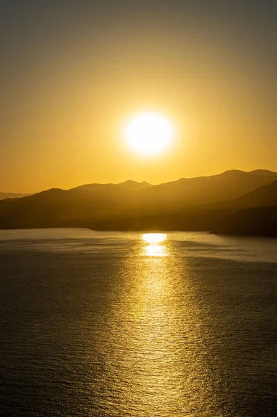 Cerro Gordo 'dan Akdeniz üzerinde gün batımı. La Herradura, Andulasia, Güney İspanya