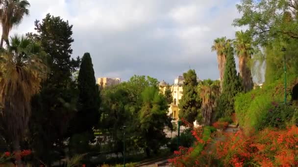 Malaga Hiszpania Lipiec 2023 Droga Castillo Gibralfaro Pochmurny Letni Dzień — Wideo stockowe