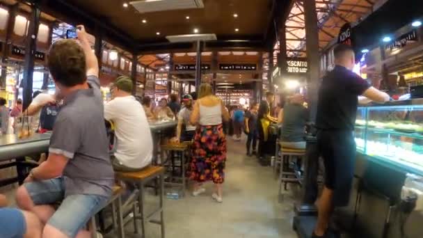 マドリード スパイス ジュリー 2023 ミゲルマーケット サンミゲル 観光客の間で人気のある市場 マドリードの中心部に位置 2023 — ストック動画