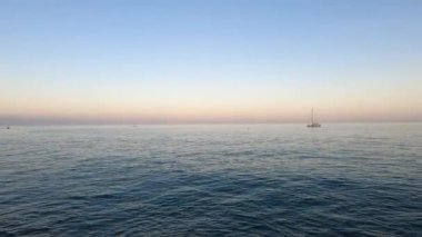 Günbatımı Rincon del Sol plajı üzerinde, Akdeniz Torremolinos, Malaga, İspanya