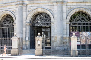 MADRID, İspanya - 8 Temmuz 2023: Madrid, İspanya 'da Büyük Aziz Francis Kraliyet Bazilikası
