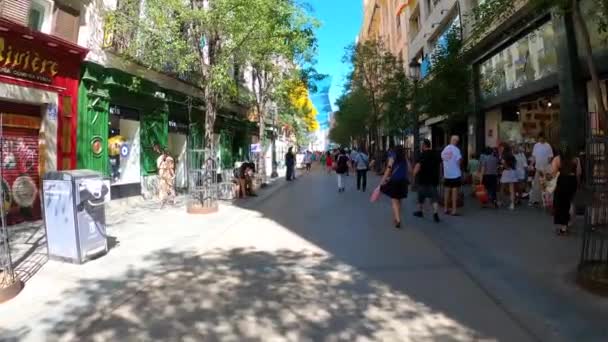 마드리드 스페인 2023년 스페인 마드리드의 마드리드에 위치한 푸에르타 태양의 광장까지 — 비디오