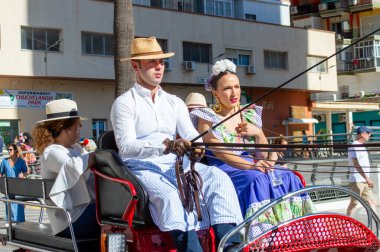 TORREMOLINOS, SPAIN - 24 Eylül 2023: 24 Eylül 2023 tarihinde İspanya 'nın Torremolinos kentindeki fuarın ilk günü olarak geleneksel 