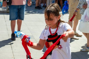 TORREMOLINOS, SPAIN - 24 Eylül 2023: 24 Eylül 2023 tarihinde İspanya 'nın Torremolinos kentindeki fuarın ilk günü olarak geleneksel 