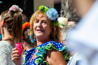 TORREMOLINOS, SPAIN - 24 Eylül 2023: 24 Eylül 2023 tarihinde İspanya 'nın Torremolinos kentindeki fuarın ilk günü olarak geleneksel San Miguel Romeria (Romeria de San Miguel) festivalinde hacılar