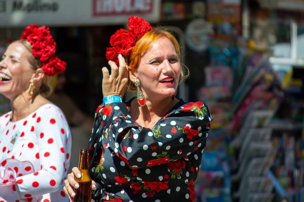 TORREMOLINOS, SPAIN - 24 Eylül 2023: 24 Eylül 2023 tarihinde İspanya 'nın Torremolinos kentindeki fuarın ilk günü olarak geleneksel San Miguel Romeria (Romeria de San Miguel) festivalinde hacılar